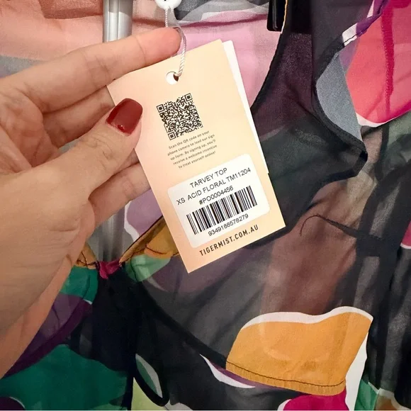 NWT | Tiger Mist Tarvey Top in Acid Floral - Picture 4 of 5